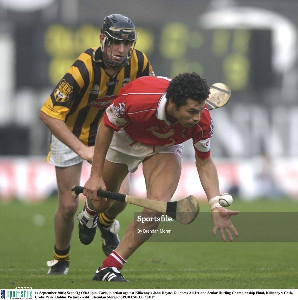 14 September 2003; Sean Og O'hAilpin, Cork, in action against Kilkenny's John Hoyne. Guinness All-Ireland Senior Hurling Championship Final, Kilkenny v Cork, Croke Park, Dublin. Picture credit;  Brendan Moran / SPORTSFILE *EDI*