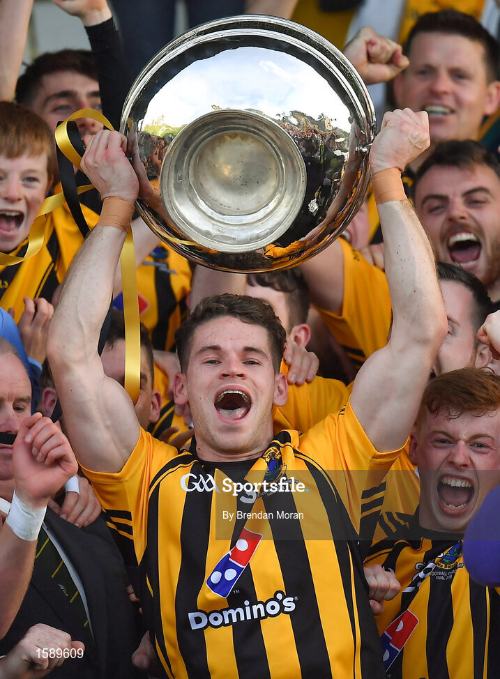14 October 2018; St Peter's Dunboyne captain Cathal Flynn lifts the Keegan cup after during the Meath County Senior Club Football Championship Final match between St Peter's Dunboyne and Summerhill at Páirc Tailteann in Navan, Meath. Photo by Brendan Moran/Sportsfile