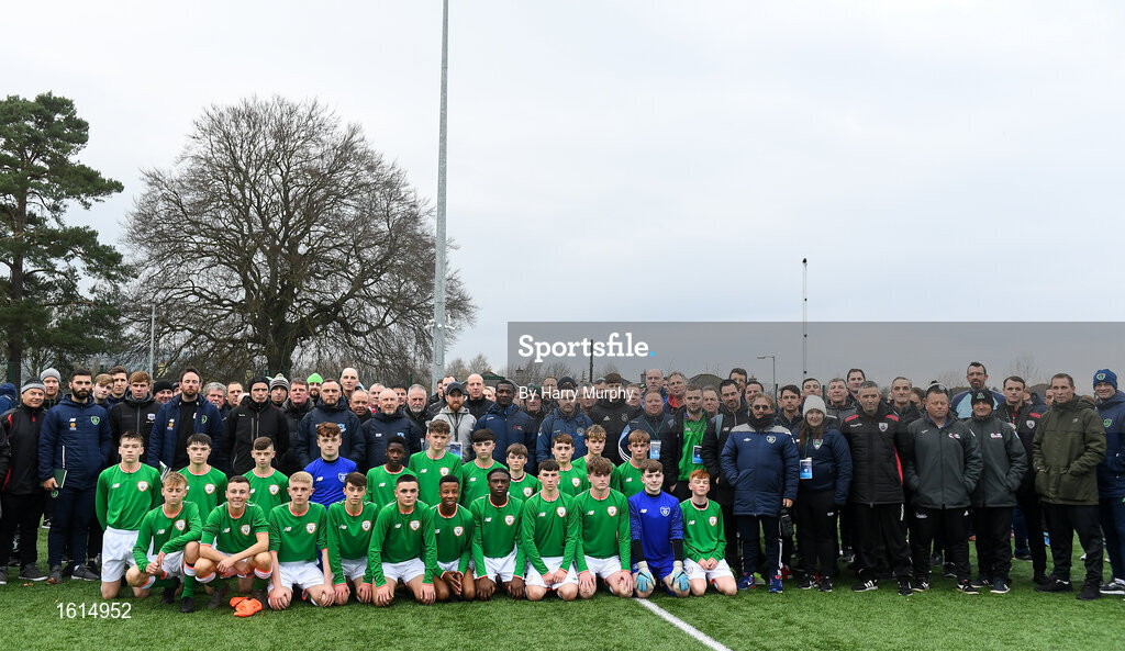 24 November 2018; UCD U15 players pose for a photograph with attendees during the 2018 FAI Coach Education Conference at IT Carlow, in Carlow. Photo by Harry Murphy/Sportsfile