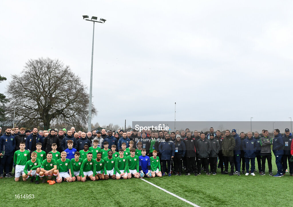 24 November 2018; UCD U15 players pose for a photograph with attendees during the 2018 FAI Coach Education Conference at IT Carlow in Carlow. Photo by Harry Murphy/Sportsfile