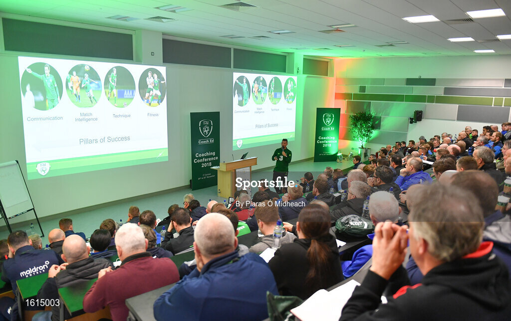 24 November 2018; Republic of Ireland Women's National team manager Colin Bell speaking during the 2018 FAI Coach Education Conference at IT Carlow, in Carlow. Photo by Piaras Ó Mídheach/Sportsfile