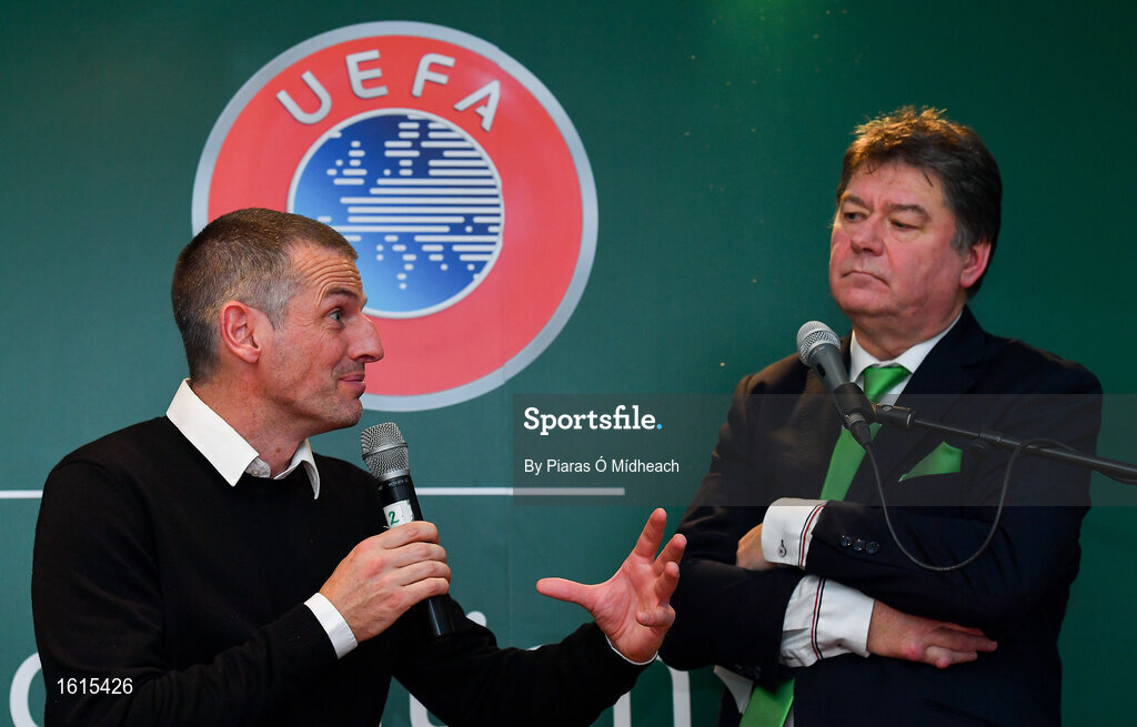 24 November 2018; Republic of Ireland U18 head coach Jim Crawford with MC Trevor Welsh during the UEFA Elite Youth A Licence Graduation 2018 at The Talbot Hotel Carlow. Photo by Piaras Ó Mídheach/Sportsfile