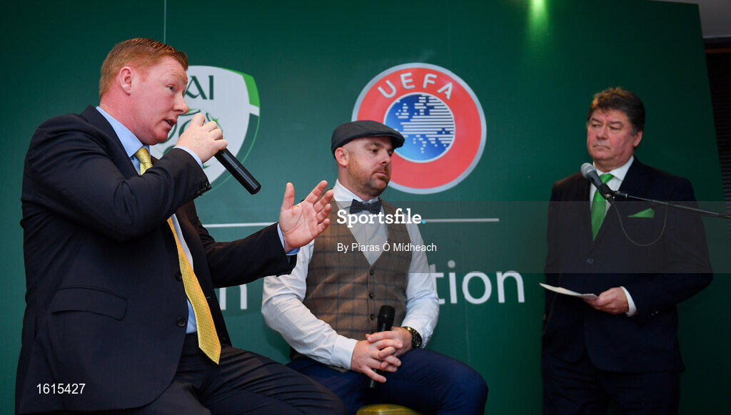 24 November 2018; Will Clarke, left, and Derek Boyle with MC Trevor Welsh during the UEFA Elite Youth A Licence Graduation 2018 at The Talbot Hotel Carlow. Photo by Piaras Ó Mídheach/Sportsfile
