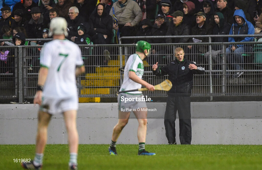 2 December 2018; Ballyhale Shamrocks manager Henry Shefflin during the AIB Leinster GAA Hurling Senior Club Championship Final match Ballyboden St Enda's and Ballyhale Shamrocks at Netwatch Cullen Park in Carlow. Photo by Piaras Ó Mídheach/Sportsfile