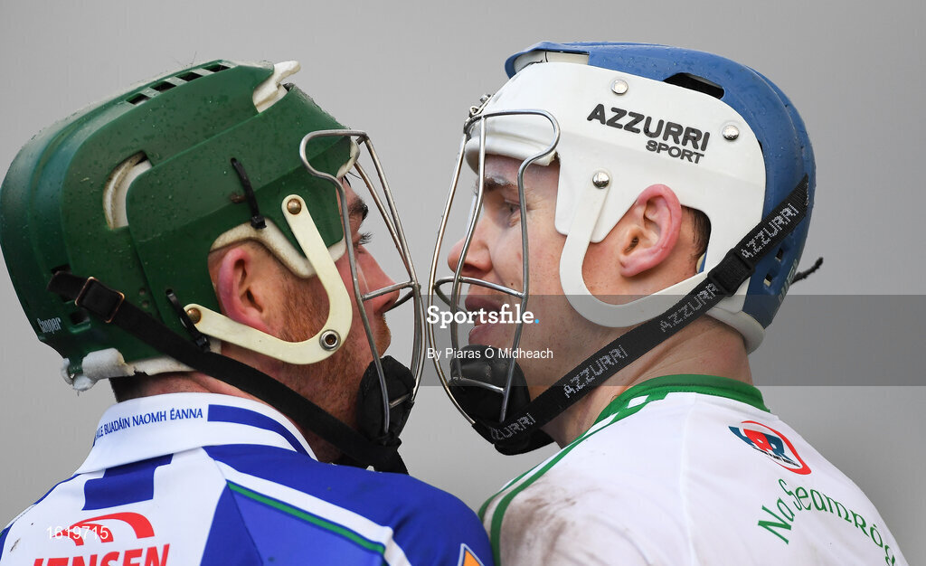 2 December 2018; TJ Reid of Ballyhale Shamrocks has words with Simon Lambert of Ballyboden St Enda's during the AIB Leinster GAA Hurling Senior Club Championship Final match Ballyboden St Enda's and Ballyhale Shamrocks at Netwatch Cullen Park in Carlow. Photo by Piaras Ó Mídheach/Sportsfile