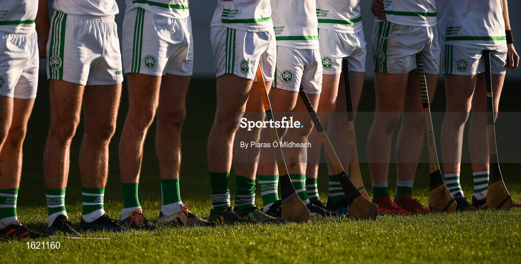 2 December 2018; Ballyhale Shamrocks players stand for Amhrán na bhFiann before the AIB Leinster GAA Hurling Senior Club Championship Final match Ballyboden St Enda's and Ballyhale Shamrocks at Netwatch Cullen Park in Carlow. Photo by Piaras Ó Mídheach/Sportsfile
