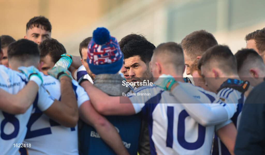 9 December 2018; Kilmacud Crokes joint-captain Cian O'Sullivan speaks to his players ahead of the AIB Leinster GAA Football Senior Club Championship Final match between Kilmacud Crokes and Mullinalaghta St Columba's at Bord na Móna O'Connor Park in Offaly. Photo by Daire Brennan/Sportsfile