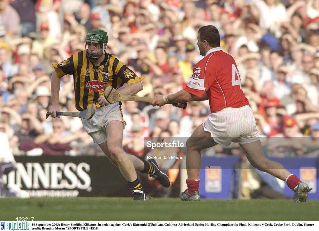14 September 2003; Henry Shefflin, Kilkenny, in action against Cork's Diarmuid O'Sullivan. Guinness All-Ireland Senior Hurling Championship Final, Kilkenny v Cork, Croke Park, Dublin. Picture credit; Brendan Moran / SPORTSFILE *EDI*
