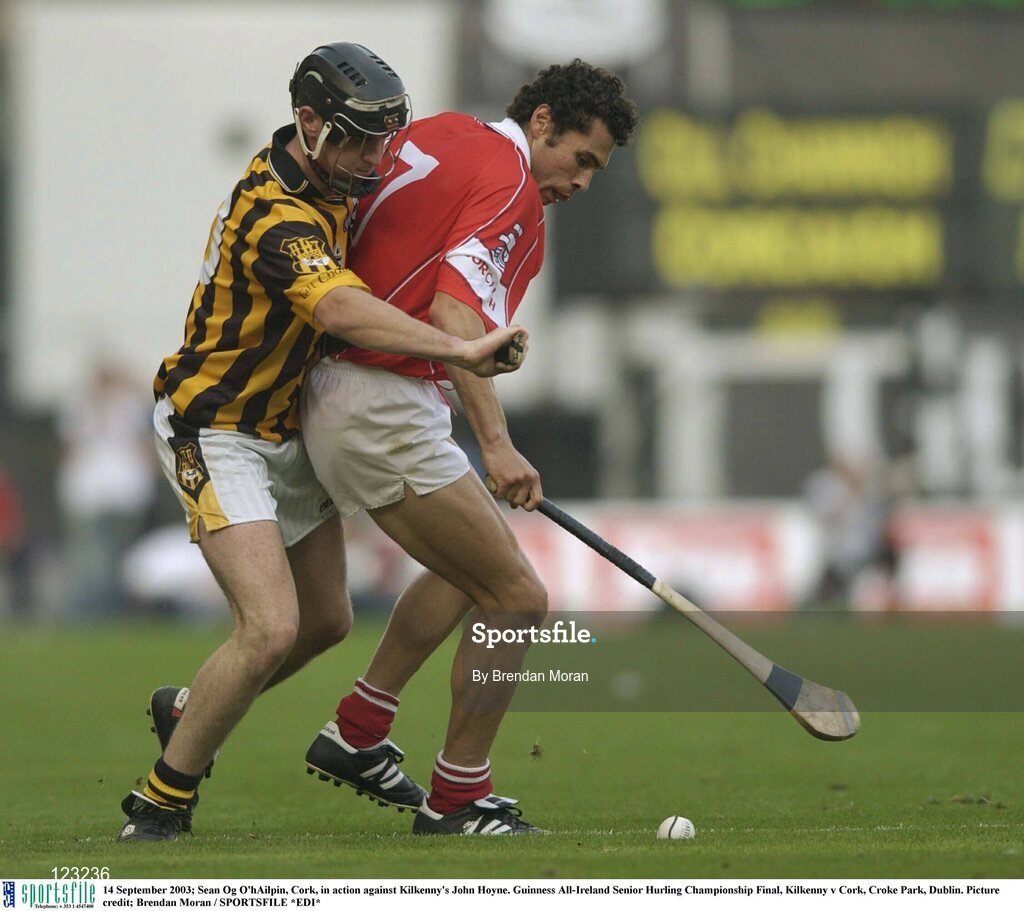 14 September 2003; Sean Og O'hAilpin, Cork, in action against Kilkenny's John Hoyne. Guinness All-Ireland Senior Hurling Championship Final, Kilkenny v Cork, Croke Park, Dublin. Picture credit; Brendan Moran / SPORTSFILE *EDI*