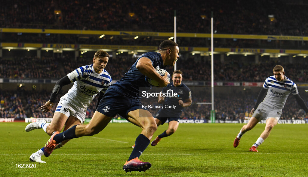 15 December 2018; Adam Byrne of Leinster on his way to scoring his side's fourth try during the Heineken Champions Cup Pool 1 Round 4 match between Leinster and Bath at the Aviva Stadium in Dublin. Photo by Ramsey Cardy/Sportsfile