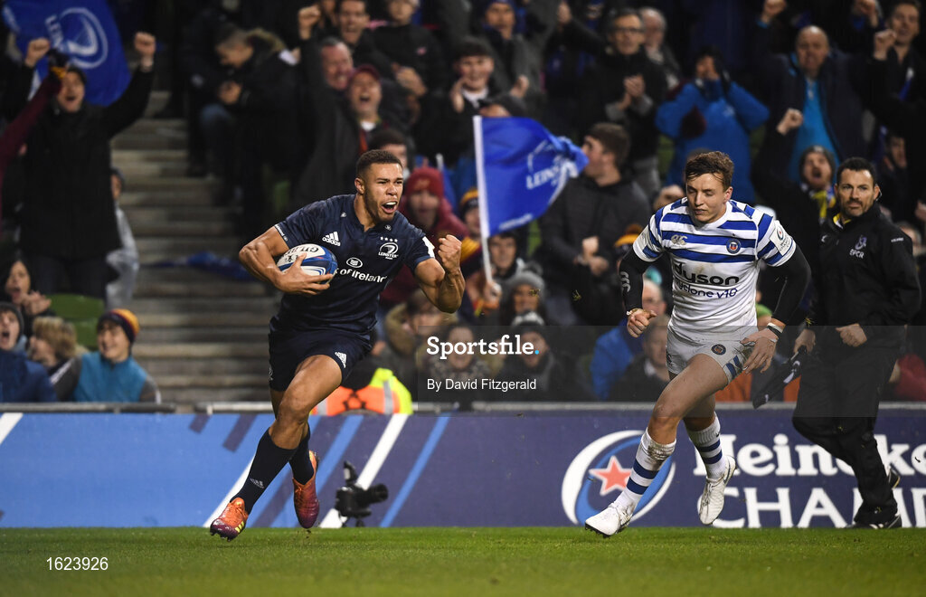 15 December 2018; Adam Byrne of Leinster on his way to scoring his side's fourth try during the Heineken Champions Cup Pool 1 Round 4 match between Leinster and Bath at the Aviva Stadium in Dublin. Photo by David Fitzgerald/Sportsfile