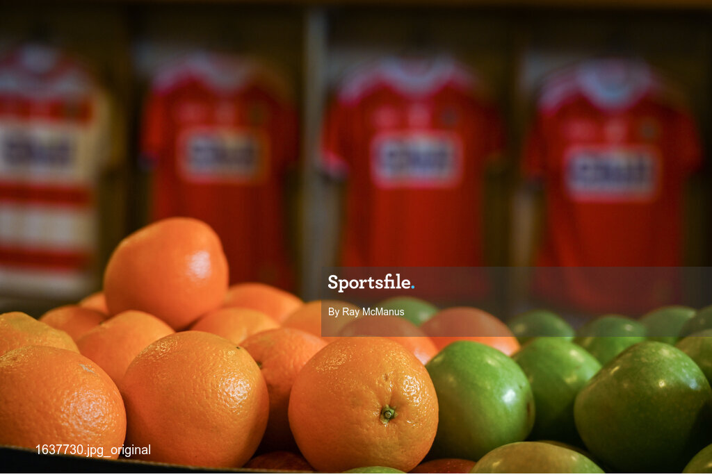 27 January 2019; Apples and oranges in the Cork dressing room before the Allianz Hurling League Division 1A Round 1 match between Kilkenny and Cork at Nowlan Park in Kilkenny. Photo by Ray McManus/Sportsfile