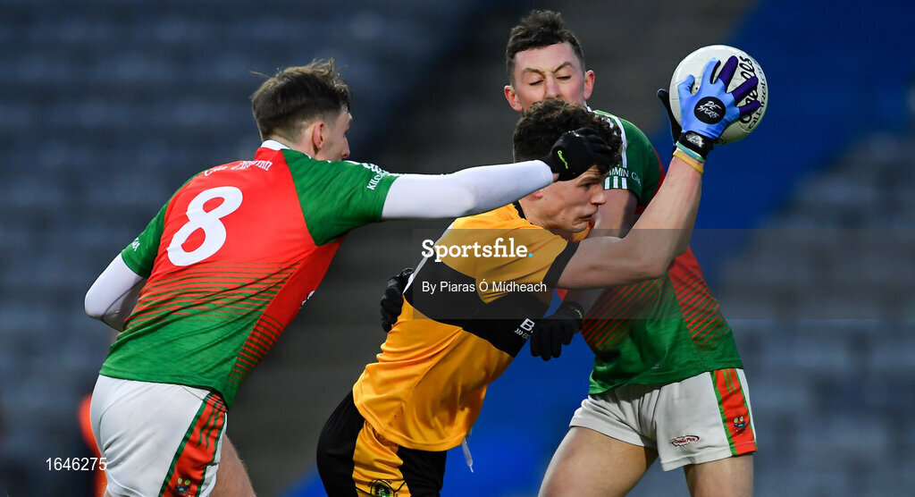9 February 2019; Joe Maskey of Naomh Éanna in action against Kieran Murphy, left, and Seán O’Leary of Kilcummin during the AIB GAA Football All-Ireland Intermediate Championship Final match between Kilcummin and Naomh Éanna at Croke Park in Dublin. Photo by Piaras Ó Mídheach/Sportsfile