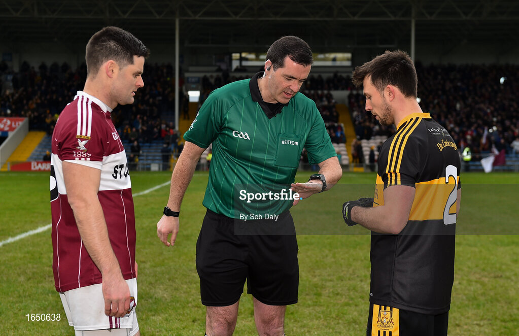 16 February 2019; Referee Seán Hurson with captains Shane Mulligan of Mullinalaghta St Columba's, left, and John Payne of Dr Crokes during the coin toss prior to the AIB GAA Football All-Ireland Senior Club Championship Semi-Final match between Mullinalaghta St Columba’s and Dr Crokes at Semple Stadium in Thurles, Tipperary. Photo by Seb Daly/Sportsfile