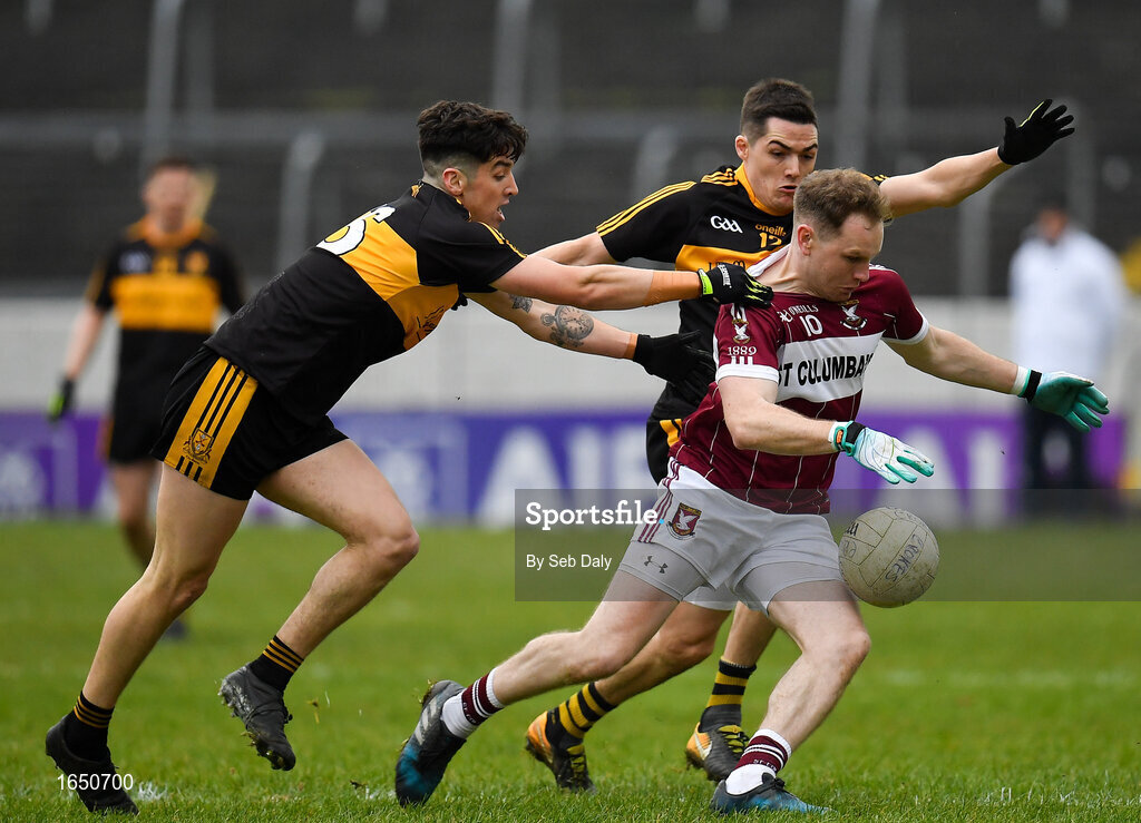 16 February 2019; Gary Rogers of Mullinalaghta St Columba's in action against David O’Leary, left, and Brian Looney of Dr Crokes during the AIB GAA Football All-Ireland Senior Club Championship Semi-Final match between Mullinalaghta St Columba’s and Dr Crokes at Semple Stadium in Thurles, Tipperary. Photo by Seb Daly/Sportsfile