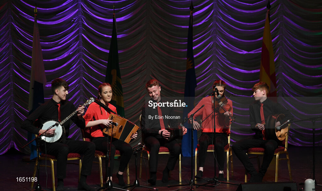 16 February 2019; Connacht team from Corofin, Galway, Caoimhe Kelly, Patrick Egan, Ryan Buckley, Eimhín Mulligan and Katie Harte competing in the Ceol Uirlise catagory during the Cream of The Crop at Scór na nÓg All Ireland Finals at St Gerards De La Salle Secondary School in Castlebar, Co Mayo. Photo by Eóin Noonan/Sportsfile