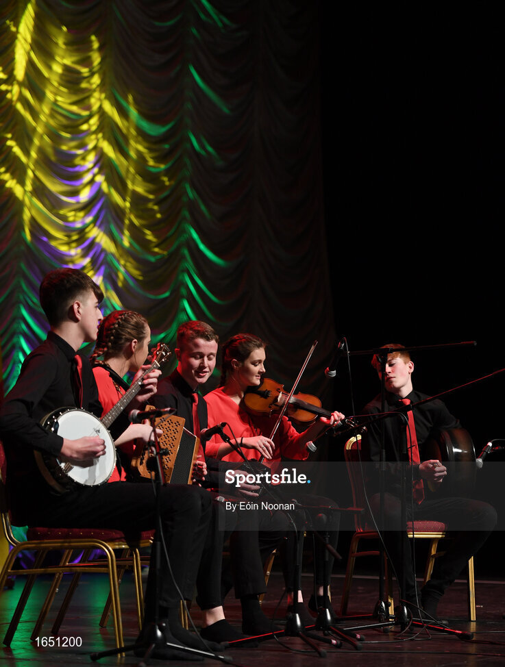 16 February 2019; Connacht team from Corofin, Galway, Caoimhe Kelly, Patrick Egan, Ryan Buckley, Eimhín Mulligan and Katie Harte competing in the Ceol Uirlise catagory during the Cream of The Crop at Scór na nÓg All Ireland Finals at St Gerards De La Salle Secondary School in Castlebar, Co Mayo. Photo by Eóin Noonan/Sportsfile