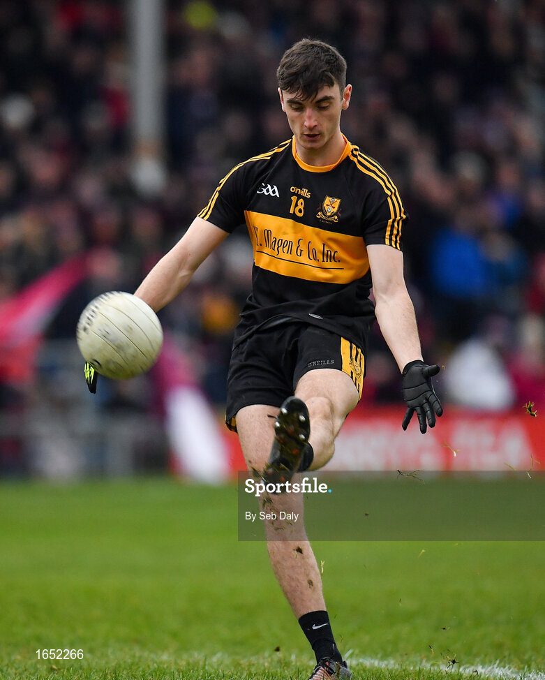 16 February 2019; David Shaw of Dr Crokes kicks a point during the AIB GAA Football All-Ireland Senior Club Championship Semi-Final match between Mullinalaghta St Columba’s and Dr Crokes at Semple Stadium in Thurles, Tipperary. Photo by Seb Daly/Sportsfile