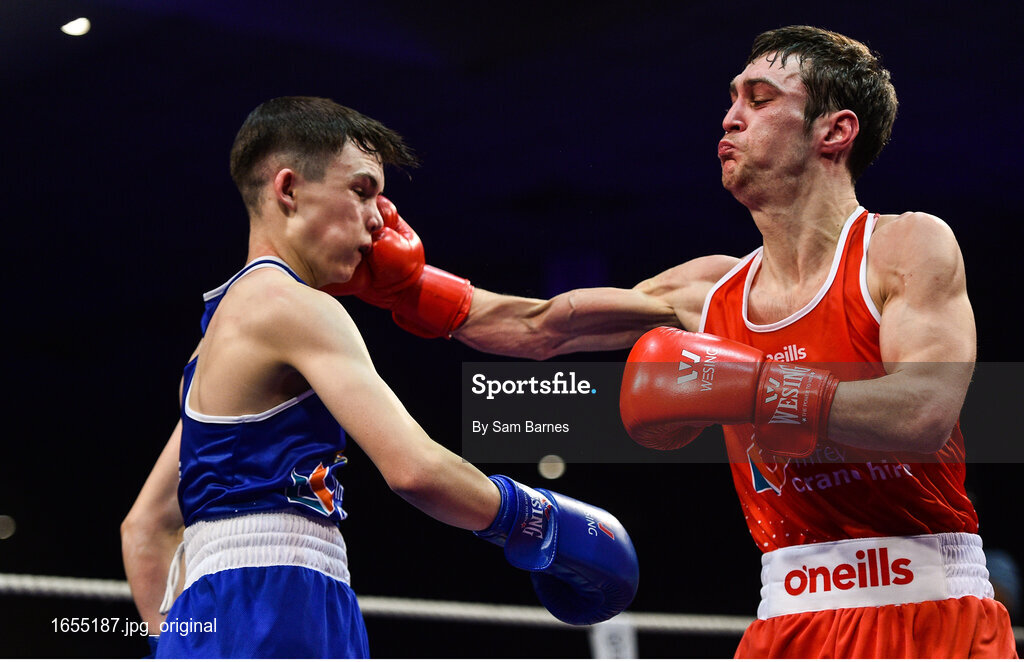 23 February 2019; t Evan Metcalf, left, in action against Adam Hession during their 52kg bout at the 2019 National Elite Mens & Womens Boxing Championships Finals at the National Stadium in Dublin. Photo by Sam Barnes/Sportsfile