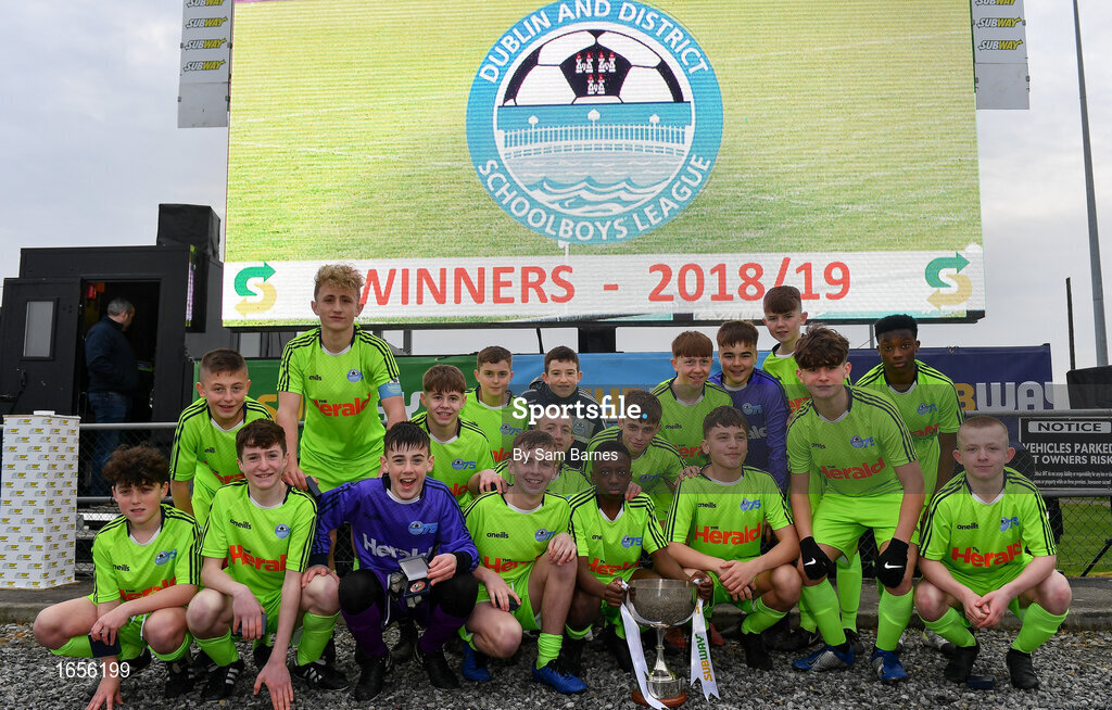 24 February 2019; The DDSL team celebrate with the cup following the U15 SFAI SUBWAY Championship Final match between DDSL and Waterford SL at Mullingar Athletic FC in Gainestown, Mullingar, Co. Westmeath. Photo by Sam Barnes/Sportsfile