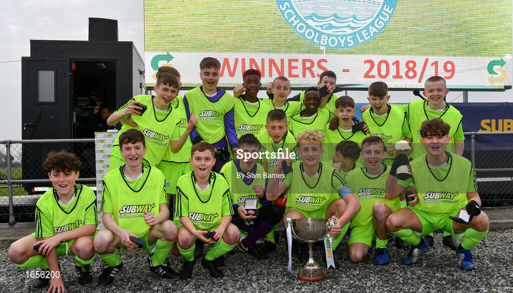 24 February 2019; The DDSL team celebrate with the cup following the U15 SFAI SUBWAY Championship Final match between DDSL and Waterford SL at Mullingar Athletic FC in Gainestown, Mullingar, Co. Westmeath. Photo by Sam Barnes/Sportsfile