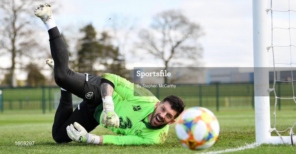 20 March 2019; Keiren Westwood during a Republic of Ireland training session at the FAI National Training Centre in Abbotstown, Dublin. Photo by Stephen McCarthy/Sportsfile
