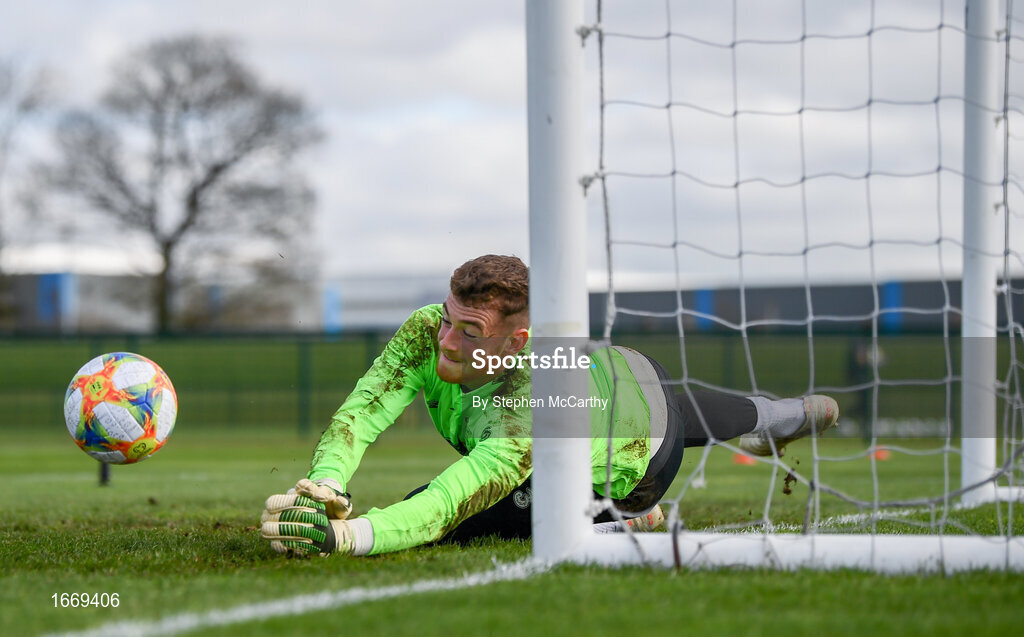 20 March 2019; Mark Travers during a Republic of Ireland training session at the FAI National Training Centre in Abbotstown, Dublin. Photo by Stephen McCarthy/Sportsfile