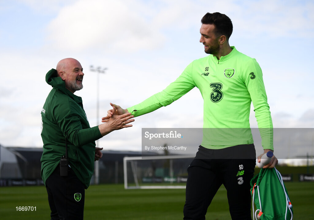 20 March 2019; Shane Duffy and Bobby Ward, head of Republic of Ireland team security, during a Republic of Ireland training session at the FAI National Training Centre in Abbotstown, Dublin. Photo by Stephen McCarthy/Sportsfile