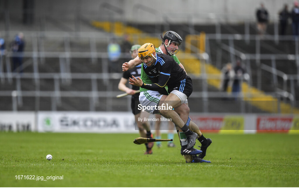24 March 2019; Eamon Dillon of Dublin breaks his hurley as he is tackled by Paddy O'Loughlin of Limerick during the Allianz Hurling League Division 1 Semi-Final match between Limerick and Dublin at Nowlan Park in Kilkenny. Photo by Brendan Moran/Sportsfile
