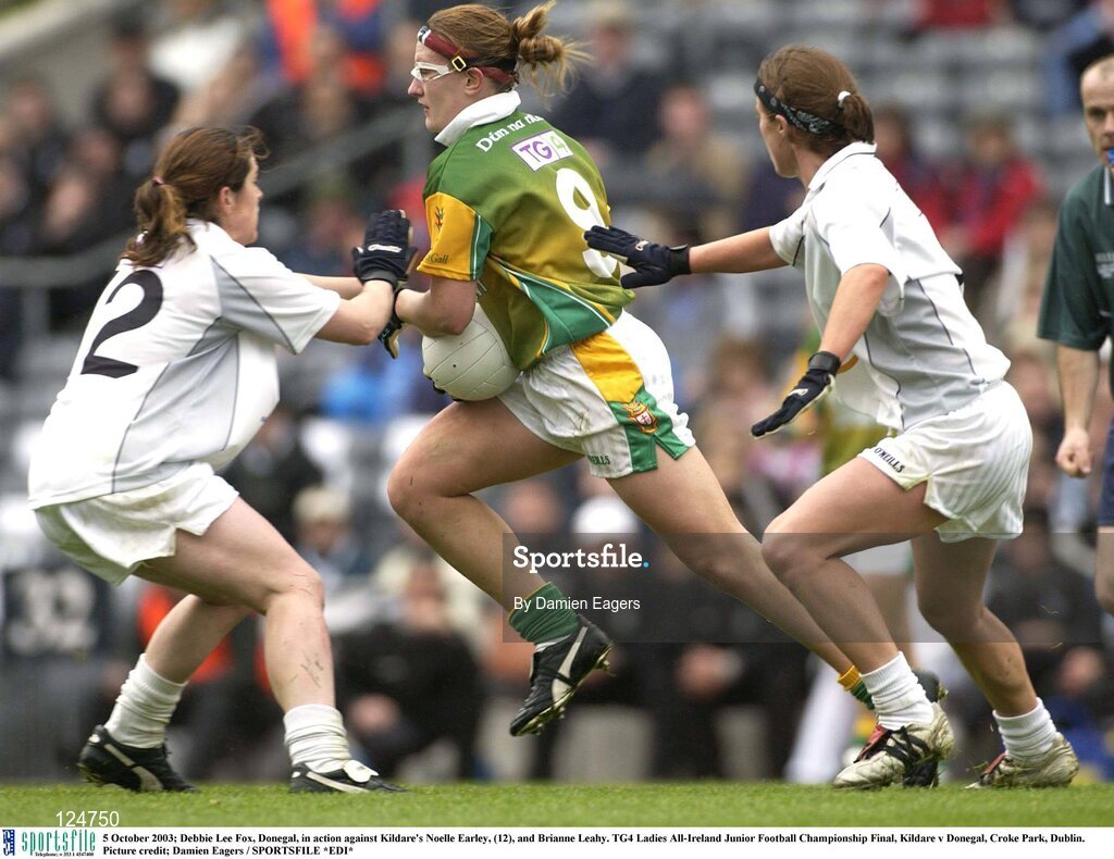 5 October 2003; Debbie Lee Fox, Donegal, in action against Kildare's Noelle Earley, (12), and Brianne Leahy. TG4 Ladies All-Ireland Junior Football Championship Final, Kildare v Donegal, Croke Park, Dublin. Picture credit; Damien Eagers / SPORTSFILE *EDI*