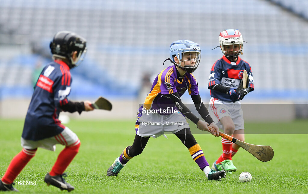 14 April 2019; Conal Ó Súilleabháin of Kilmacud Crokes, Co Dublin, centre, in action against Clontarf, Co Dublin, during the Littlewoods Ireland Go Games Provincial Days in Croke Park. This year over 6,000 boys and girls aged between six and twelve represented their clubs in a series of mini blitzes and just like their heroes got to play in Croke Park. Photo by Piaras Ó Mídheach/Sportsfile
