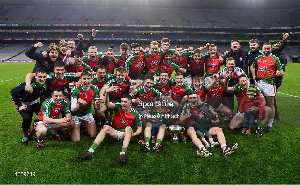 9 February 2019; Kilcummin players celebrate with the cup after the AIB GAA Football All-Ireland Intermediate Championship Final match between Kilcummin and Naomh Éanna at Croke Park in Dublin. Photo by Piaras Ó Mídheach/Sportsfile