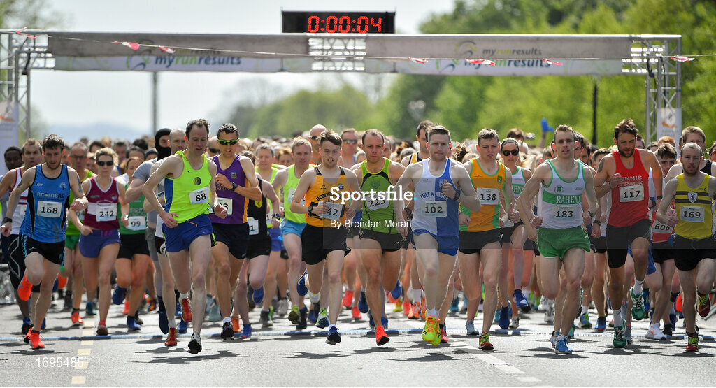 4 May 2019; A general view of the start of the AAI National 5k Championships at the Irish Runner 5k in conjunction with the AAI National 5k Championships, Phoenix Park in Dublin. Photo by Brendan Moran/Sportsfile