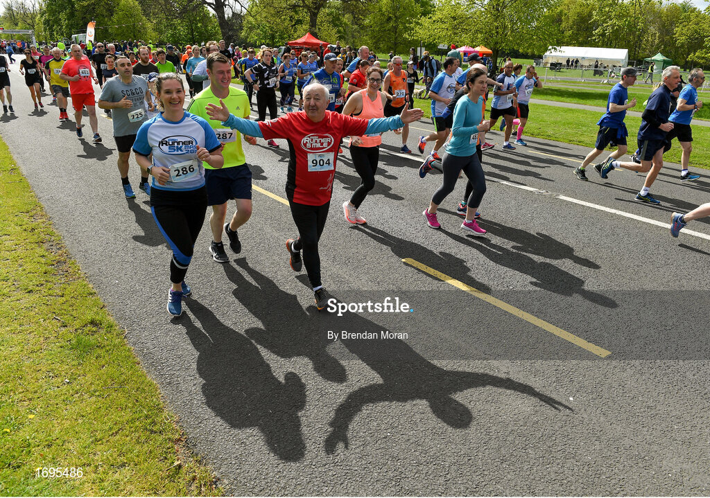 4 May 2019; A general view of the athletes, including Frank Greally, 906, competing at the Irish Runner 5k in conjunction with the AAI National 5k Championships, Phoenix Park in Dublin. Photo by Brendan Moran/Sportsfile