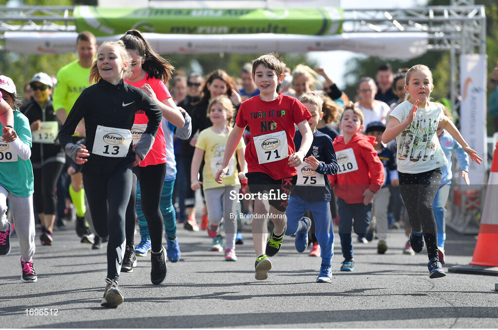 4 May 2019; Participants at the start of the Family Mile at the Irish Runner 5k in conjunction with the AAI National 5k Championships, Phoenix Park in Dublin. Photo by Brendan Moran/Sportsfile