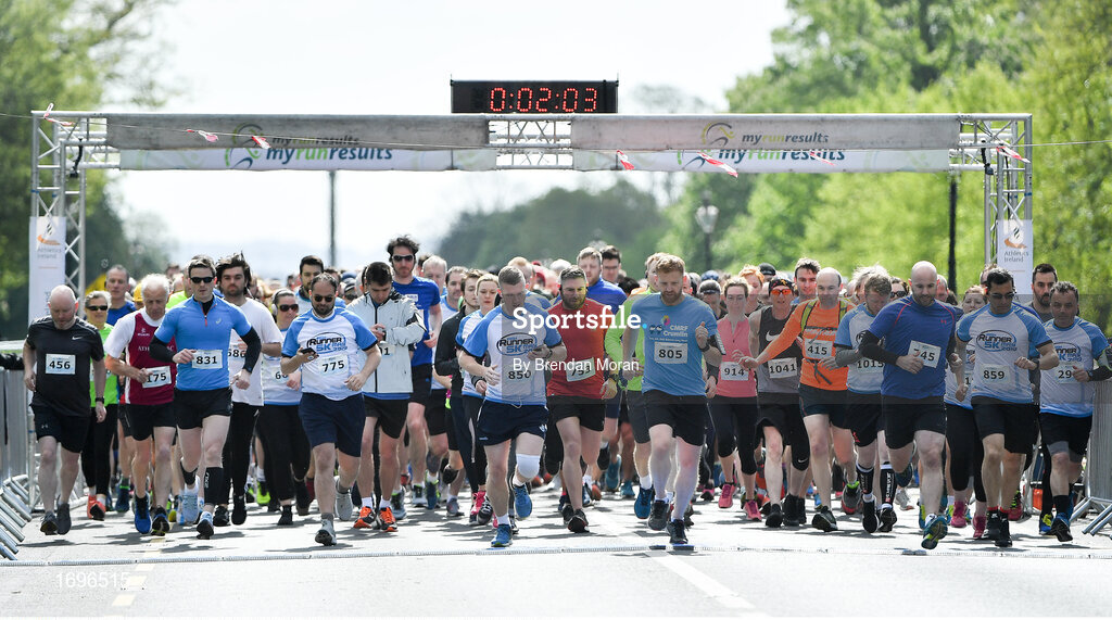 4 May 2019; Participants at the start of the Irish Runner 5k in conjunction with the AAI National 5k Championships, Phoenix Park in Dublin. Photo by Brendan Moran/Sportsfile