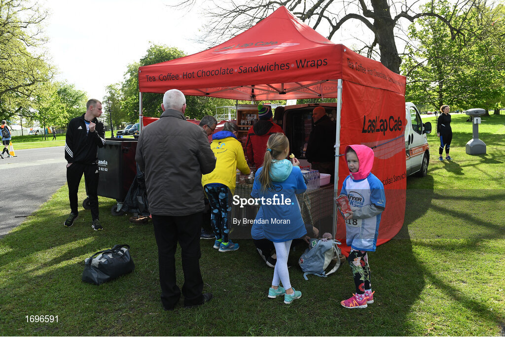 4 May 2019; Refreshments at the Irish Runner 5k in conjunction with the AAI National 5k Championships, Phoenix Park in Dublin. Photo by Brendan Moran/Sportsfile