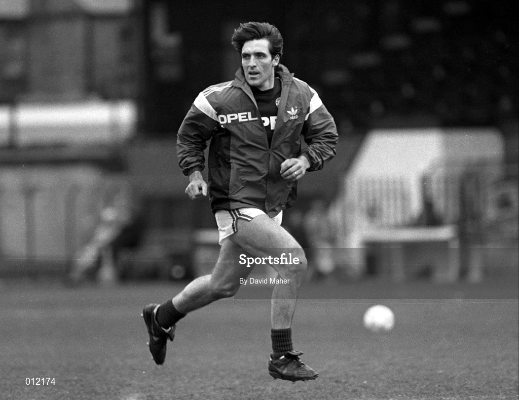 26 March 1990; Bernie Slaven during a Republic of Ireland training session at Dalymount Park in Dublin. Photo by Ray McManus/Sportsfile