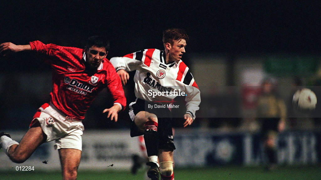 24 February 1998; Dave Smith of Shelbourne and Steve Jones of Sligo Rovers during the Harp Lager League Cup Final 2nd Leg match between Shelbourne and Sligo Rovers at Tolka Park in Dublin. Photo by David Maher/Sportsfile