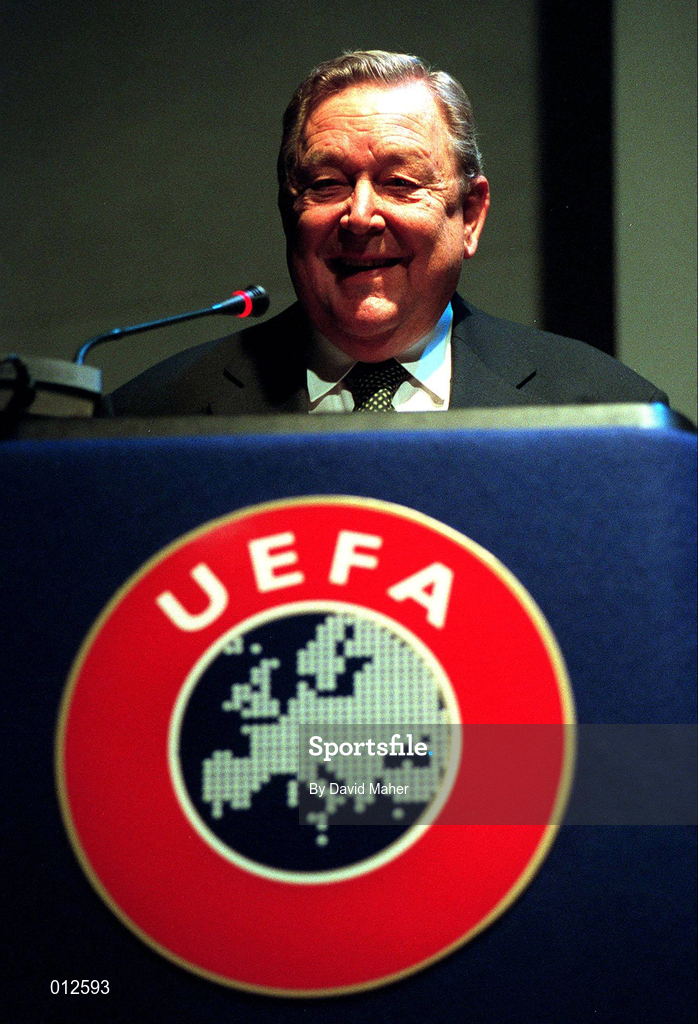 30 April 1998; UEFA President Lennart Johansson during the UEFA Congress at the Jury's Hotel in Dublin. Photo by David Maher/Sportsfile
