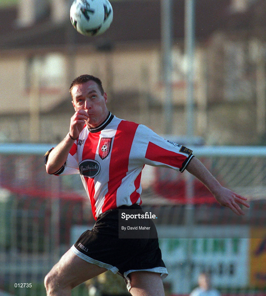 29 November 1998; Paul Carron of Derry City during the Harp Lager National League Premier Division match between Derry City and Cork City at Brandywell Stadium in Derry. Photo by David Maher/Sportsfile