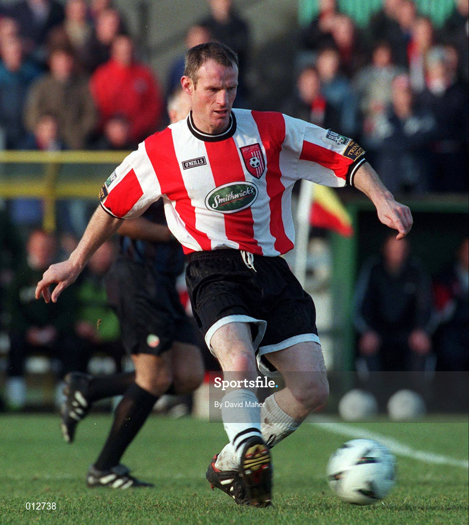 29 November 1998; Paul Hegarty of Derry City during the Harp Lager National League Premier Division match between Derry City and Cork City at Brandywell Stadium in Derry. Photo by David Maher/Sportsfile
