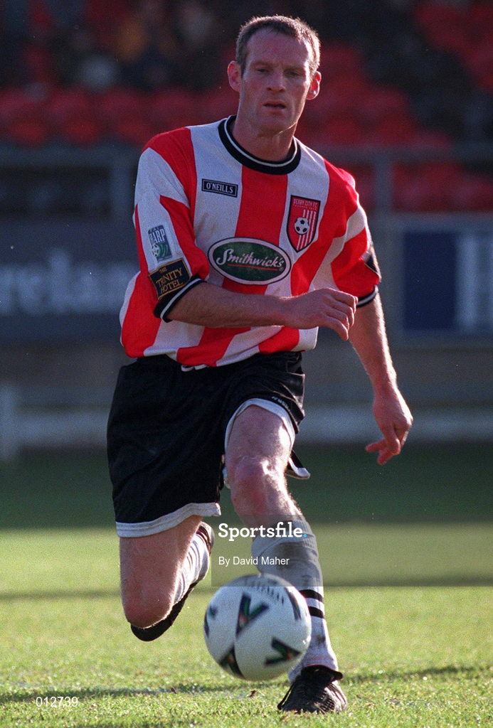 29 November 1998; Paul Hegarty of Derry City during the Harp Lager National League Premier Division match between Derry City and Cork City at Brandywell Stadium in Derry. Photo by David Maher/Sportsfile