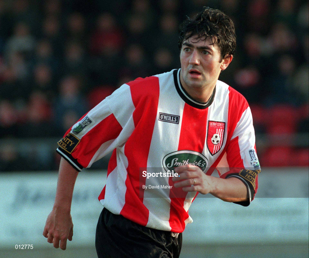 29 November 1998; Peter Hutton of Derry City during the Harp Lager National League Premier Division match between Derry City and Cork City at the Brandywell Stadium in Derry. Photo by David Maher/Sportsfile