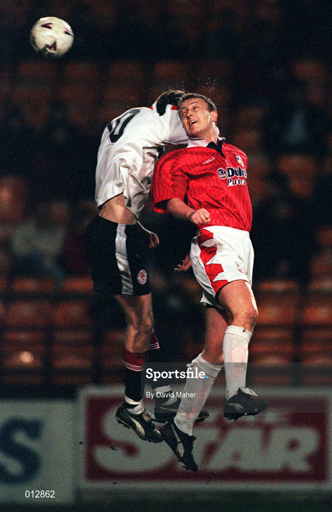 24 February 1998; Neil Odgen of Sligo Rovers and Tony McCarthy of Shelbourne during the Harp Lager League Cup Final 2nd Leg match between Shelbourne and Sligo Rovers at Tolka Park in Dublin. Photo by David Maher/Sportsfile
