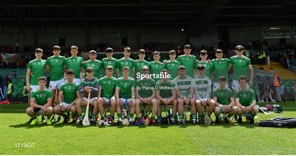19 May 2019; The Limerick squad before the Electric Ireland Munster Minor Hurling Championship match between Limerick and Cork at the LIT Gaelic Grounds in Limerick. Photo by Piaras Ó Mídheach/Sportsfile