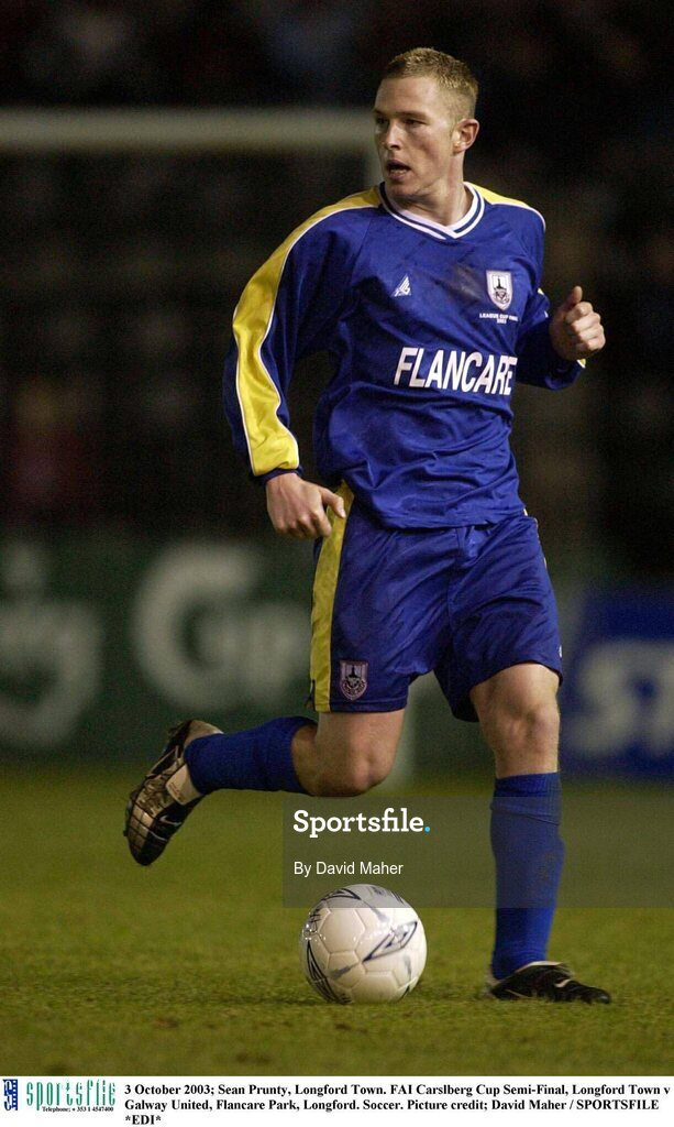 3 October 2003; Sean Prunty, Longford Town. FAI Carlsberg Cup Semi-Final, Longford Town v Galway United, Flancare Park, Longford. Soccer. Picture credit; David Maher / SPORTSFILE *EDI*