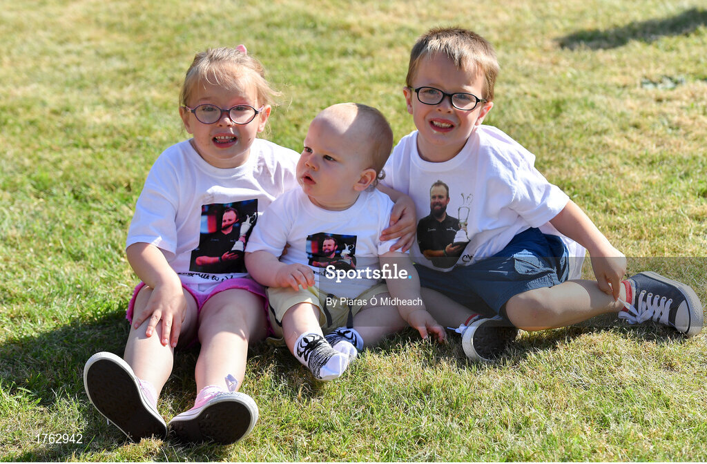 23 July 2019; Siblings, from left, Lucy, Seán and Rory Hanamy, from Clara, at the 2019 Open Champion Shane Lowry's homecoming event in Clara in Offaly. Photo by Piaras Ó Mídheach/Sportsfile