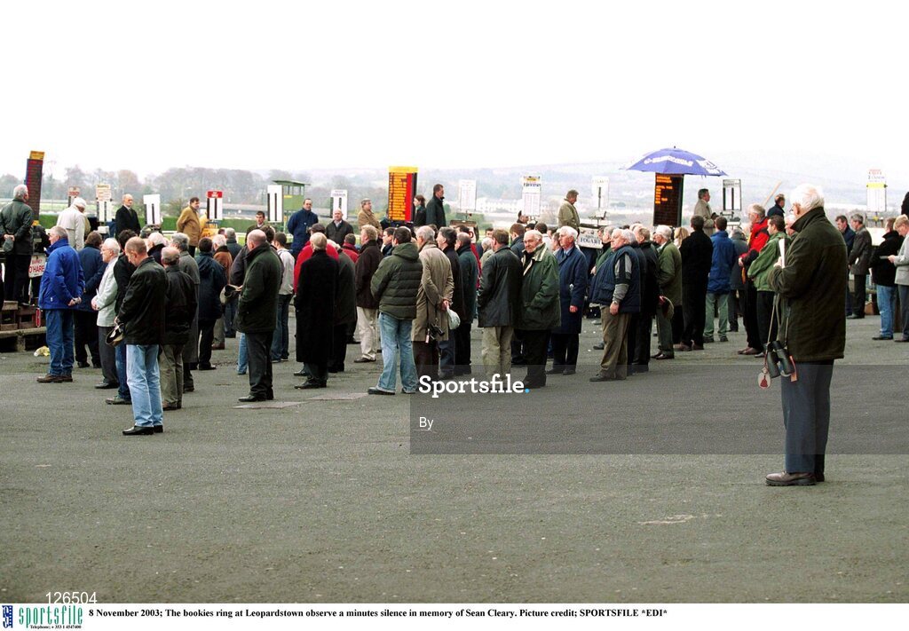 8 November 2003; The bookies ring at Leopardstown observe a minutes silence in memory of Sean Cleary. Picture credit; SPORTSFILE *EDI*