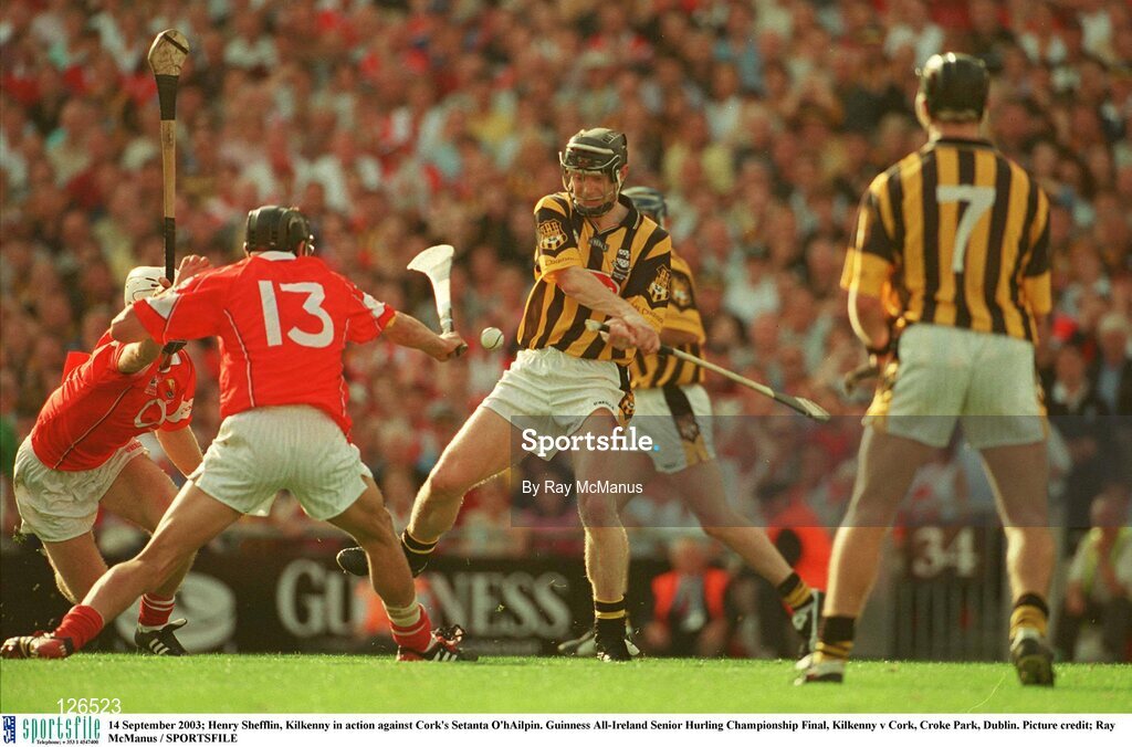 14 September 2003; Henry Shefflin, Kilkenny in action against Cork's Setanta O'hAilpin. Guinness All-Ireland Senior Hurling Championship Final, Kilkenny v Cork, Croke Park, Dublin. Picture credit; Ray McManus / SPORTSFILE